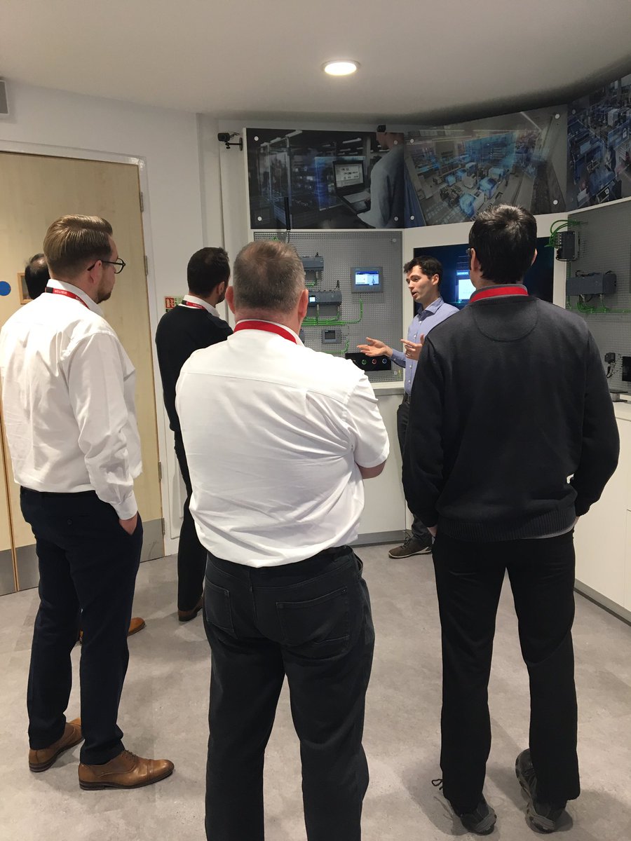 fairfieldsltd's tweet photo. Today some of our Engineers are visiting @siemensindustry Digital Experiance Centre to learn more about the latest offering in Digitalization and Industry 4.0 #Industry40 #digitalization #MindSphere #TIA #siemens https://t.co/lUdNFsVqch
