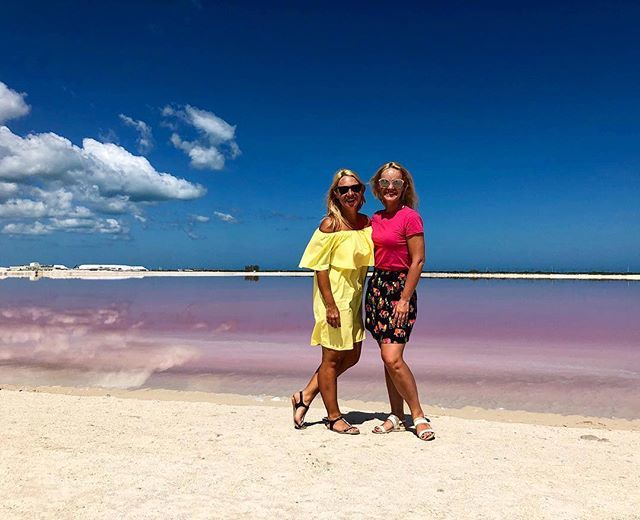 ZandaZeidmane's tweet photo. Magical place full of color. #loscoloradas #mexico https://t.co/9dKkQtcDej https://t.co/znXAx4frCy