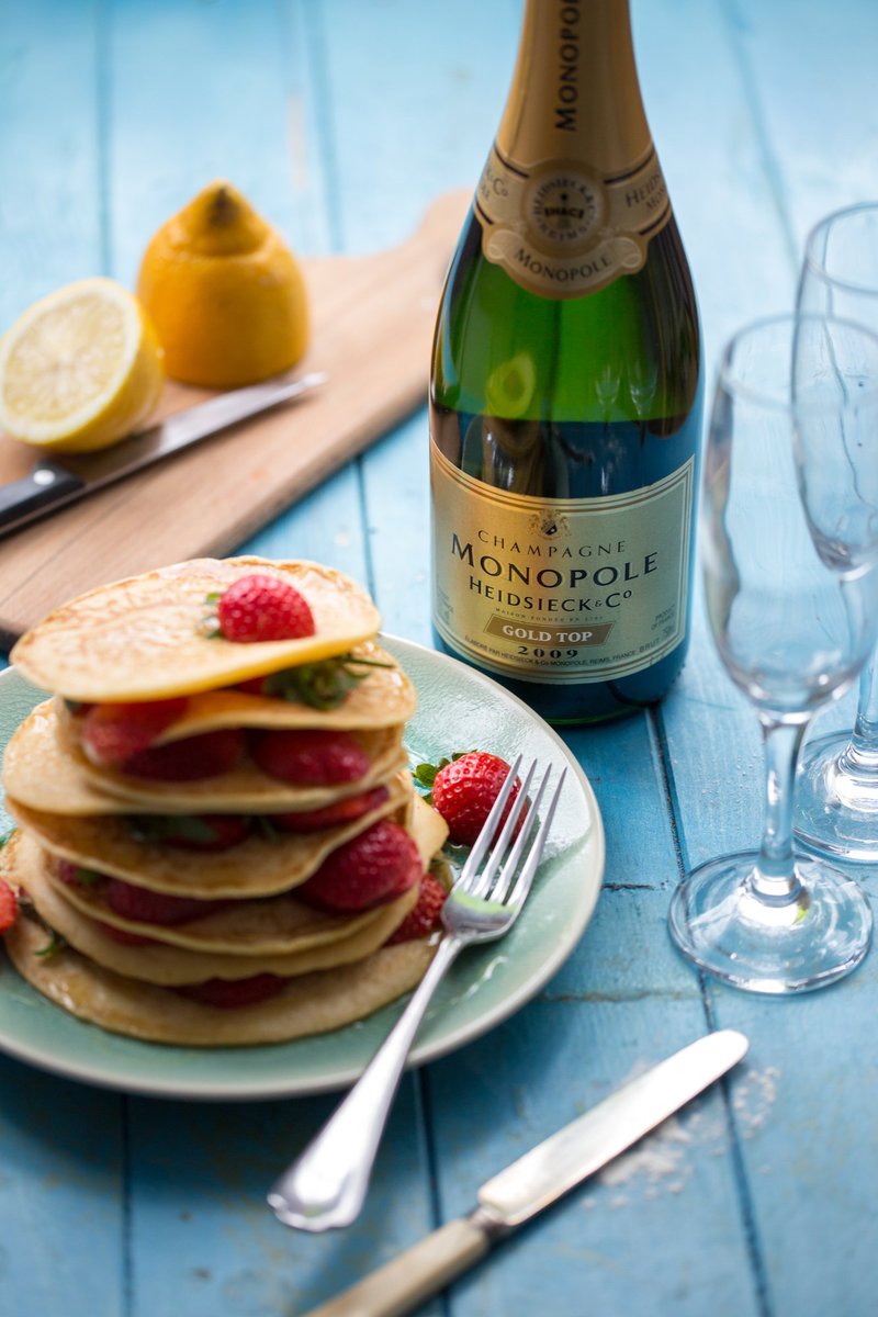 MonopoleUK's tweet photo. Practice makes perfect #shrovetuesday
-
-
-
#happypancakeday #pancakeday #shrovetuesday #tuesday #pancakes #lovepancakes #pancakesandchampagne #perfectpancakes #pancakestacks #stackofpancakes #monopolemoments #champagne #heidseickmonopole #pouraglass https://t.co/PXr9gW5oKv