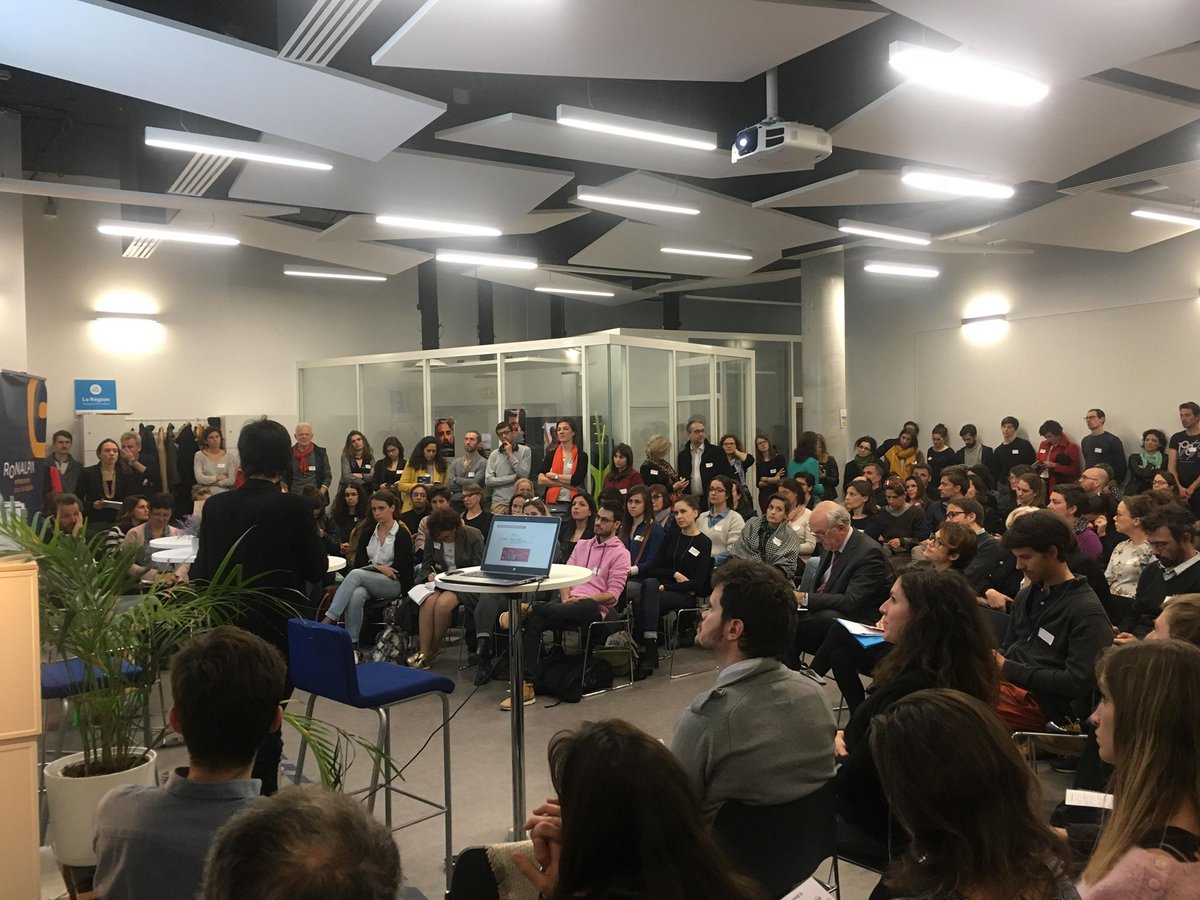 Merci à @ronalpia  pour cette soirée qui célèbre leur 6 ans ! Des interventions inspirantes et diversifiées qui croisent les expériences d'hier et les regards de demain pour façonner l'avenir ensemble ! 🙌
#ronalpia #peostudio #origo #fragilités #intrépide #entrepreneurssocial
