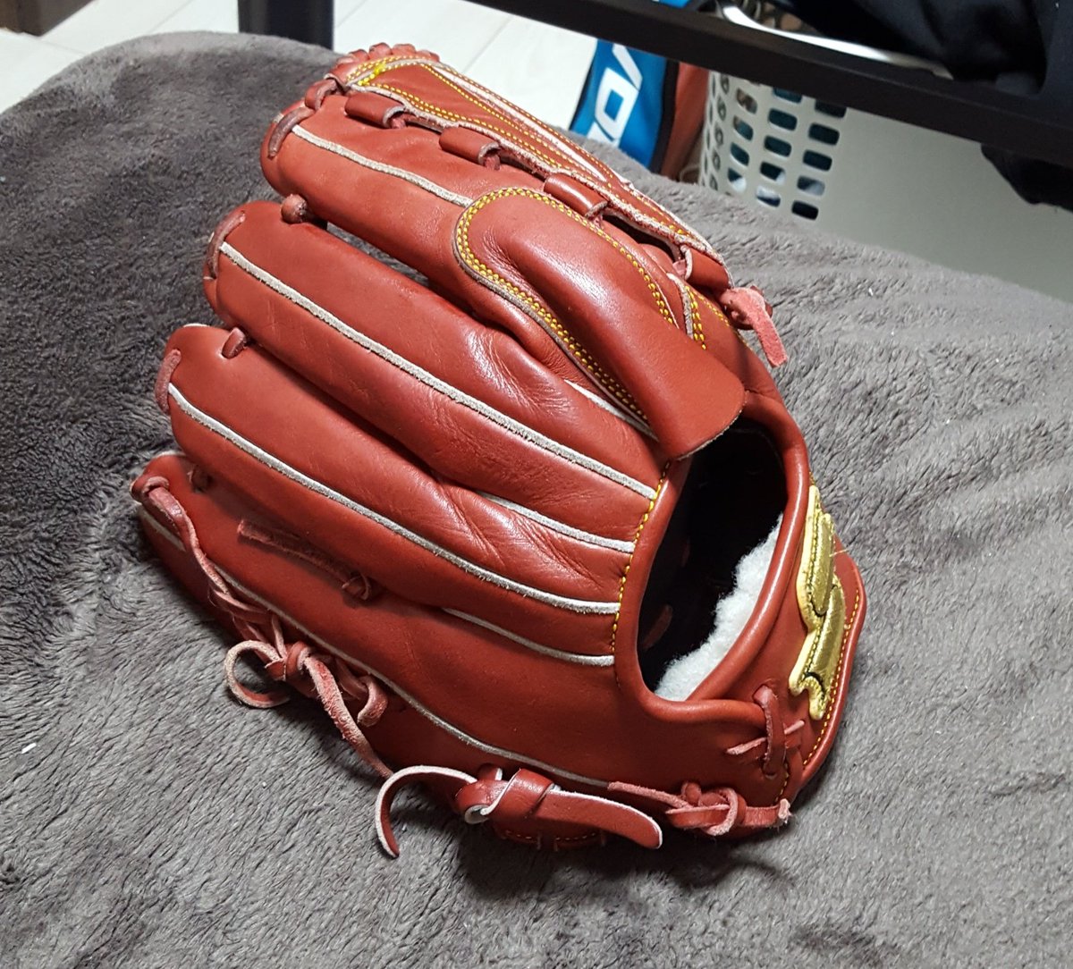 HNOK87's tweet photo. あんまり話題にならないメーカー
このランクは型も革も独特だと偏見を持ってました
使ってわかるボールを包む感覚
おすすめですよ
#SSK
#Probrain https://t.co/AsTHgwYwk0