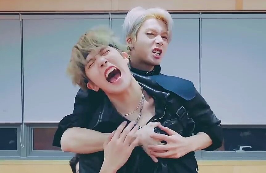 hyungwonope's tweet photo. monsta x                          monsta x 
93 liners                          maknae line https://t.co/NahknsW8kt