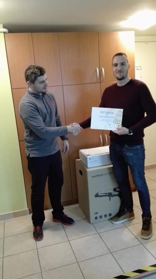 GalProjekt's tweet photo. Proteklih smo dana bili na stručnom usavršavanju u @Prehnitdoo  za upravljanje sustavom bespilotnih letjelica. Uz to, položili smo i teorijski ispit iz poznavanja zrakoplovnih propisa pri Hrvatskoj agenciji za civilno zrakoplovstvo.  #hrzz #unizd #gal_project https://t.co/T2q8Jt0cvY