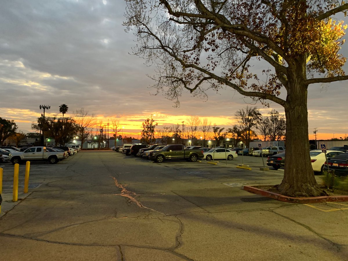 PreloadVan's tweet image. Beautiful morning at Van Nuys Preload