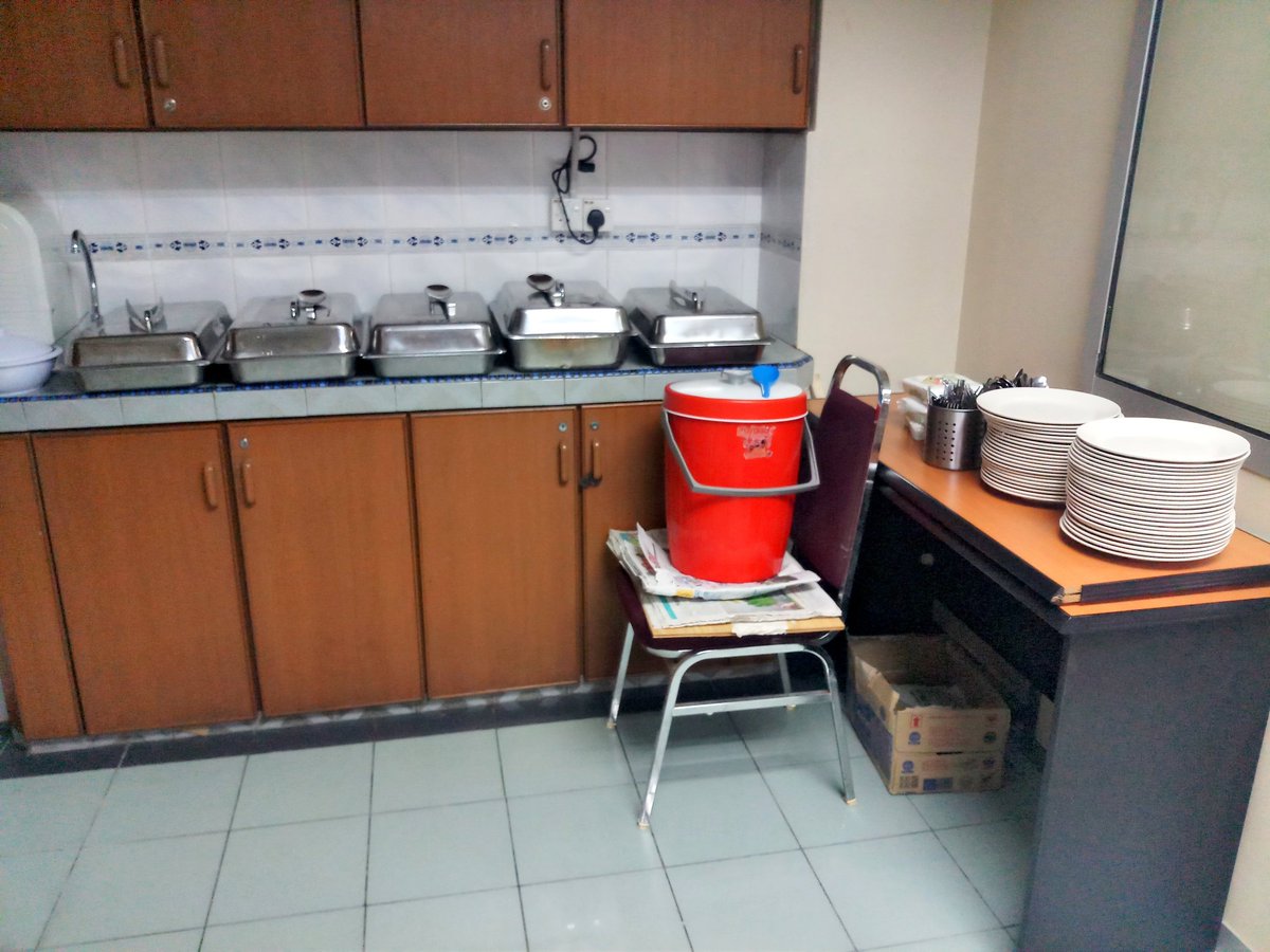 Yo55781533's tweet photo. KATERING PEJABAT : KURSUS 40 PAX
📍 MTUC Office USJ9/5 Subang Jaya, Selangor.

Keterangan lanjut sila hubungi kami :
📞 0196911968 Kak Anie
https://t.co/rzMeepwELQ
.
📞 0145185721 Khairul
Tekan link Whatsup: 
https://t.co/fMCJtWbiUO
.
#kakaniekatering #kateringsubangjaya https://t.co/U8vpC70Dim