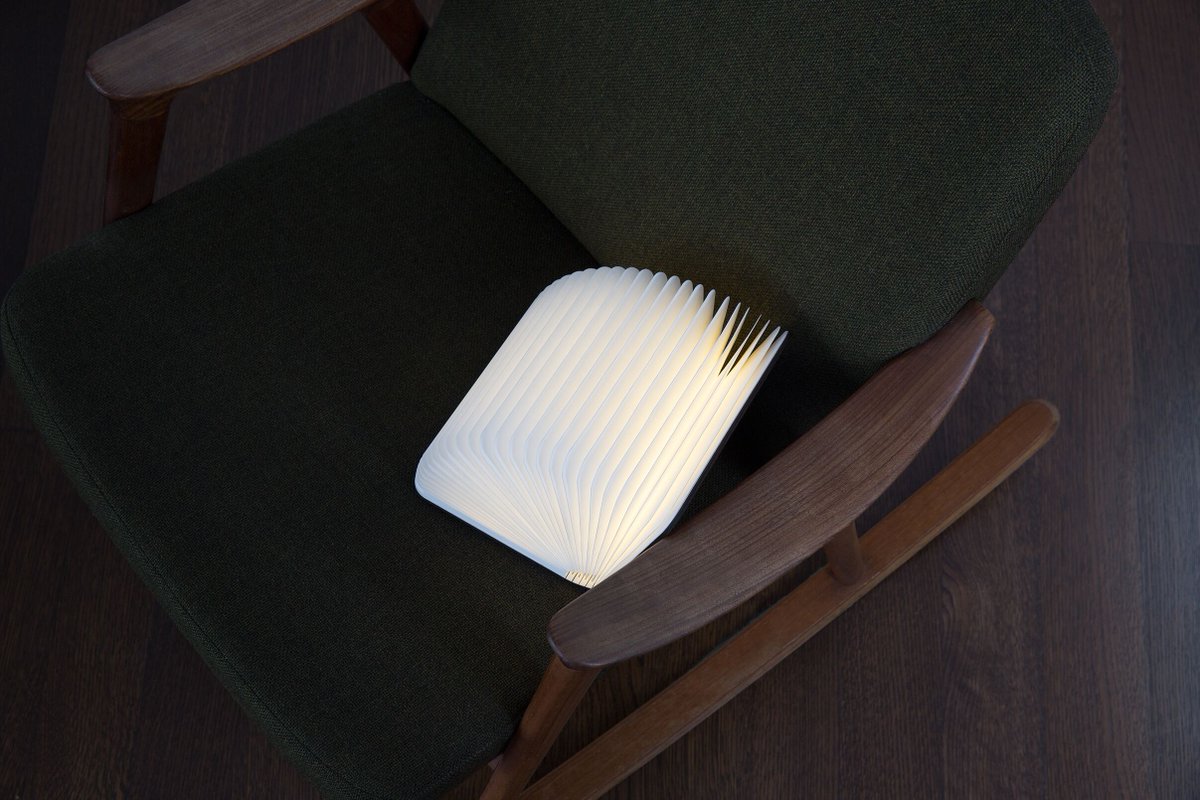 smartechworld's tweet image. Is it a book? Is it a lamp? Its both!! Say hello to Lumio, a multi-functional lamp that conceals itself in the form of a hard-cover book. #innovativetech #techdecor #lightmeup