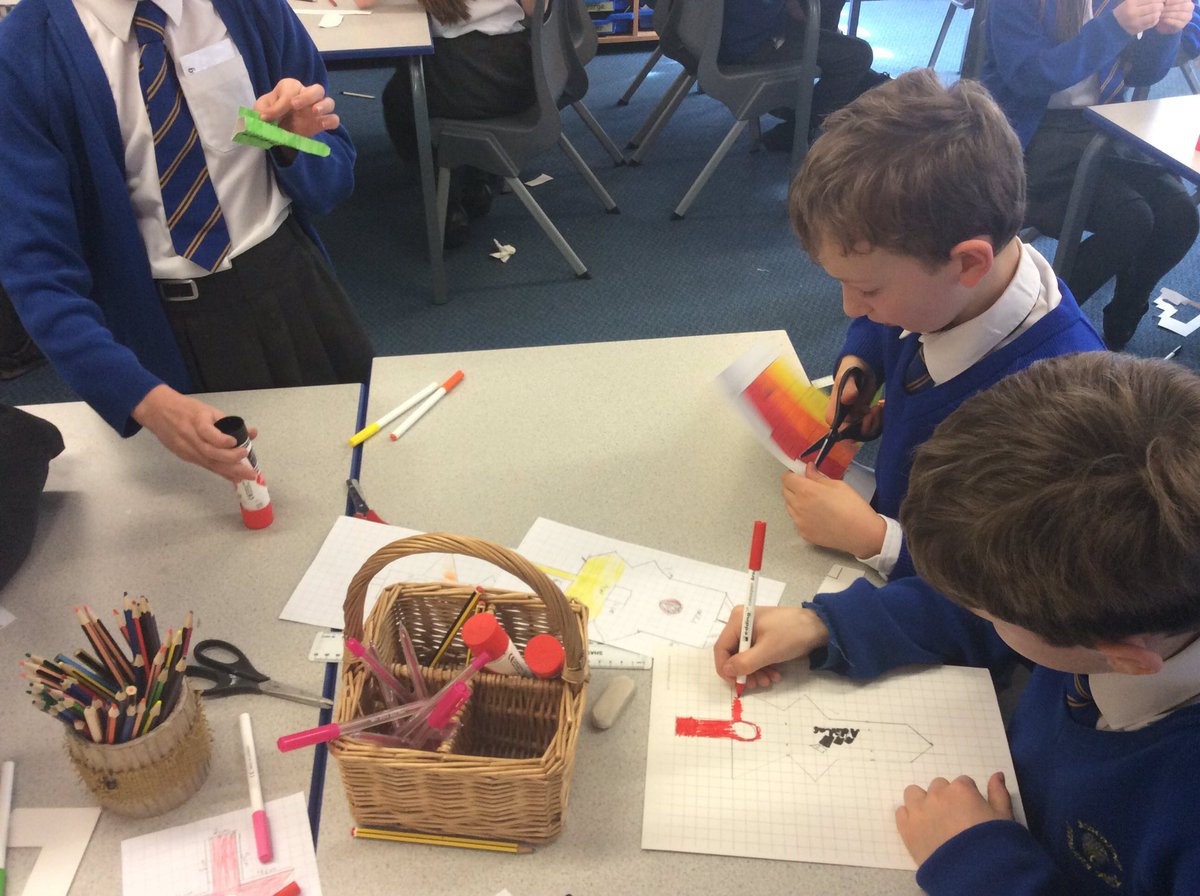 AshdenePrimary's tweet photo. 4C's F1 design teams are busily building F1 cars this afternoon which they will test next week. Completed cars to follow soon... #ashdeneSTEM2019 https://t.co/8c9Nbl9nKH