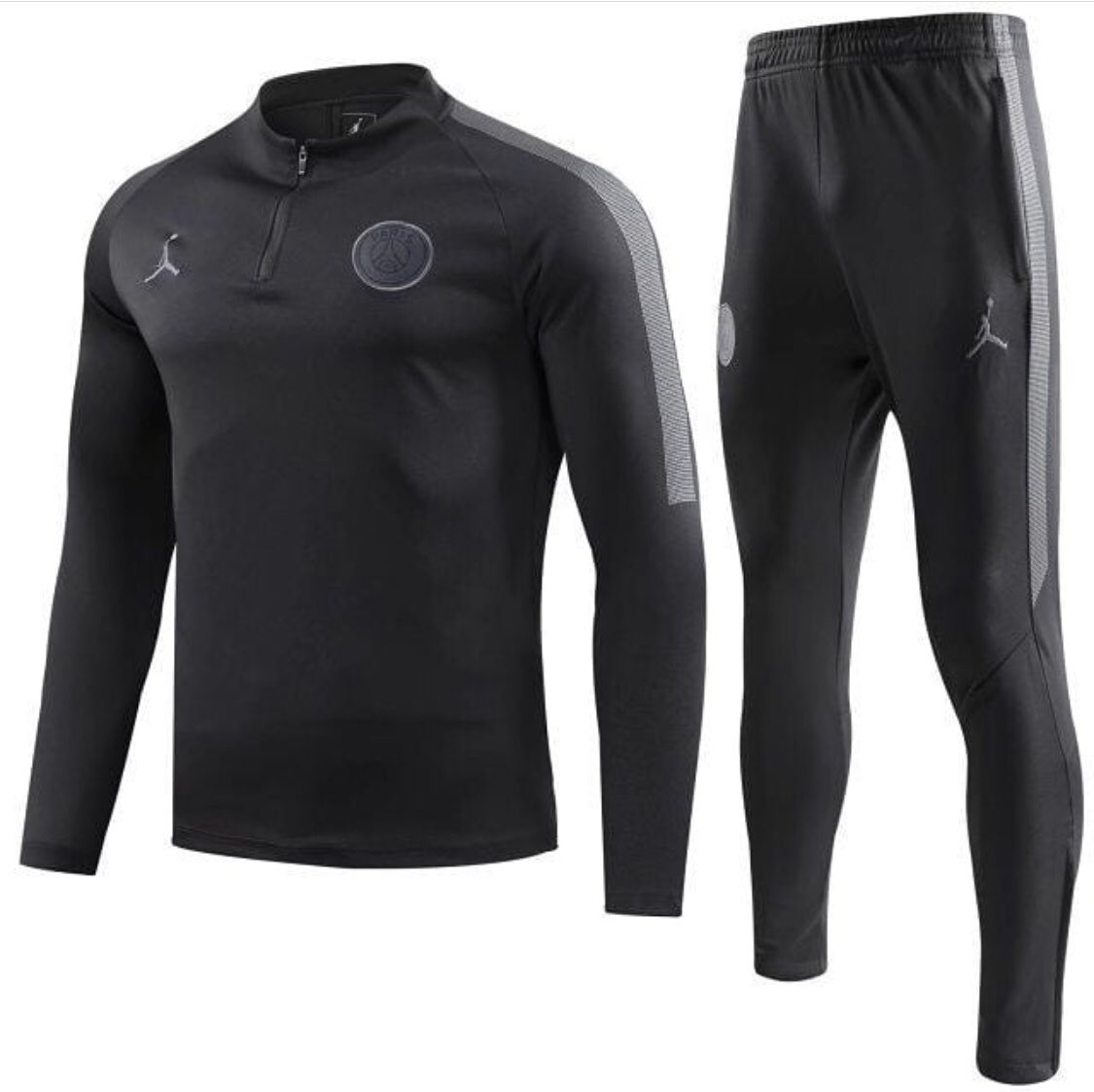 aa_kits's tweet photo. Last few #PSG items in a size Large. Order now for free next day delivery. https://t.co/mjmvrESQE7