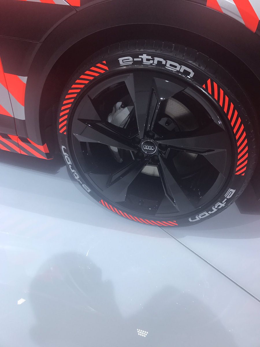 Audi'nin %100 elektrikli yeni SUV'si Audi e-tron'un özgün lastik yanakları  #GIMS2019
