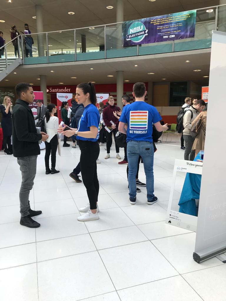 Busy times @TrentUni careers day, come and speak to us in the last hour  @CareersAtDell #Iwork4Dell  @NTUStudentNews