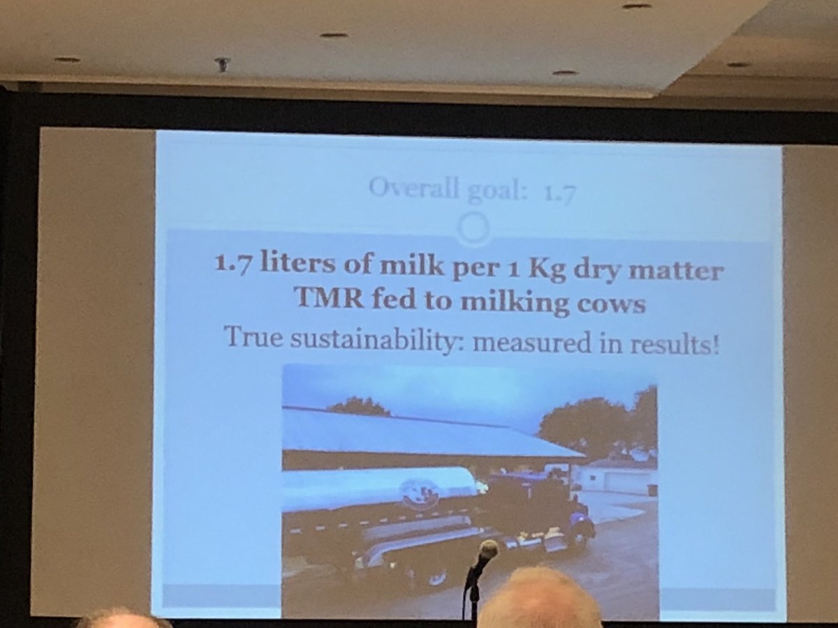 NatNewby1's tweet photo. #PDO2019 #PrudentUse @Rosy_Lane : goal to produce 1.7 L of milk per 1kg dry matter. Lots of factors: eg train your staff, good housing management, herd health, udder hygiene. 3 key to antimicrobial reduction: calving ease, udder health, lameness prevention #talktoyourvet https://t.co/36swJbDfZH