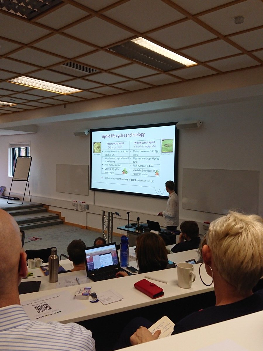 Dan Wilson is up now representing <a href="/WarwickCrop/">Warwick Crop Centre</a> the Waitrose Science day talking about his work <a href="/Warwickpestnews/">Rosemary Collier</a>  #aphids #WaitroseSci19