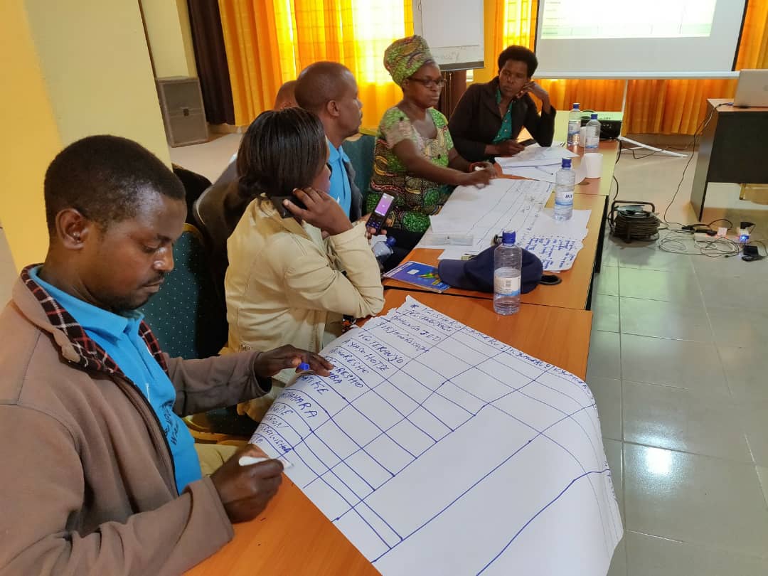 solutionchallng's tweet image. During their training on #basicaccounting, the #solutionchallenge teams learned how to track their businesses’ performances and financial status. This enables them to make informed economic decisions about their business. @MobileAgPower @OmweriZ @giz_gmbh