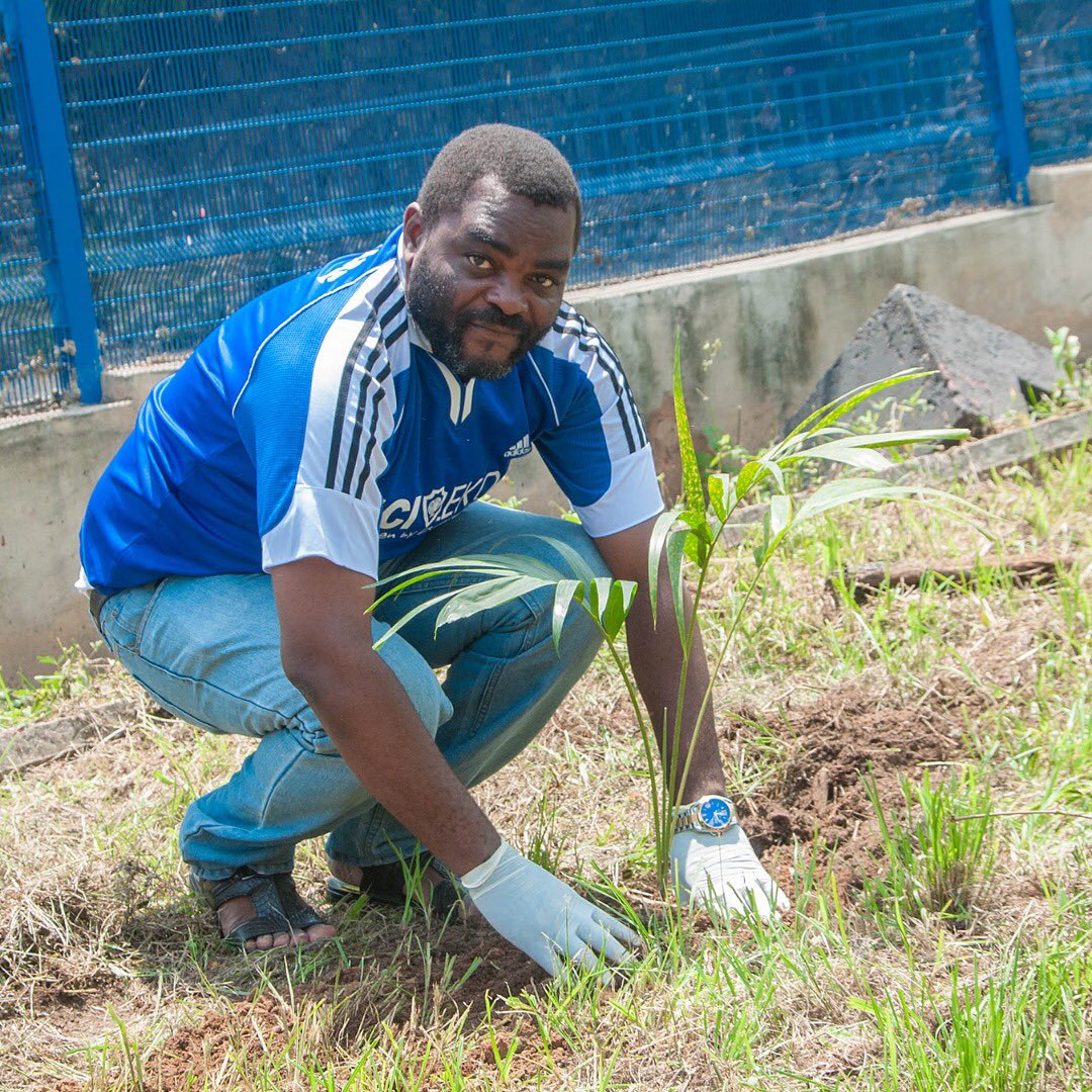 JCIEKO's tweet photo. JCI Eko is on the quest of making Maryland clean by turning a garbage place to a garden. On Saturday morning, 2nd March 2019; JCI Eko Past Presidents planted 19 trees in Mende- Maryland as the organization takes a stand against trash and climate change. #unite2act #ClimateAction https://t.co/oP3wXSSUiB