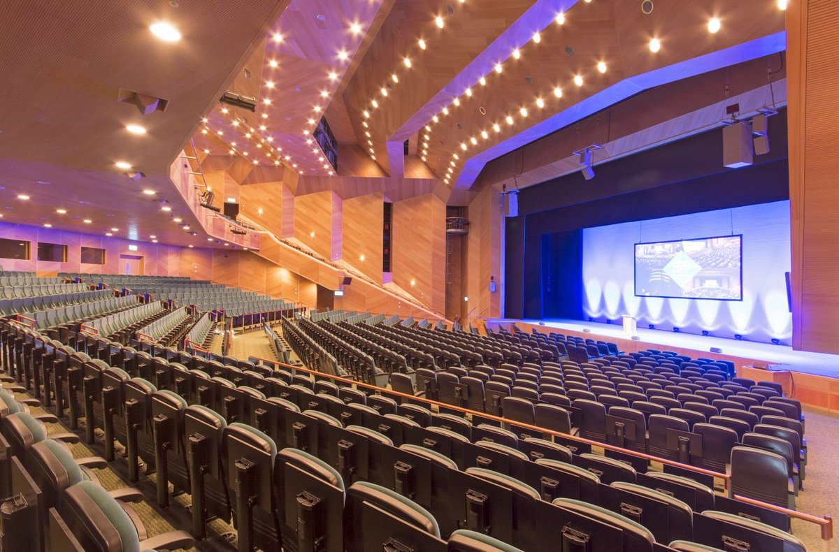arrowentirl's tweet photo. Great to be back in the @TheCCD We will have 1200 delegates drumming today you might hear us!!! #boom #MoreThanJustAnAgency #TheCreativeEdge #bodhrán #worksho #rhythm #epic https://t.co/xNFIr6uCNS