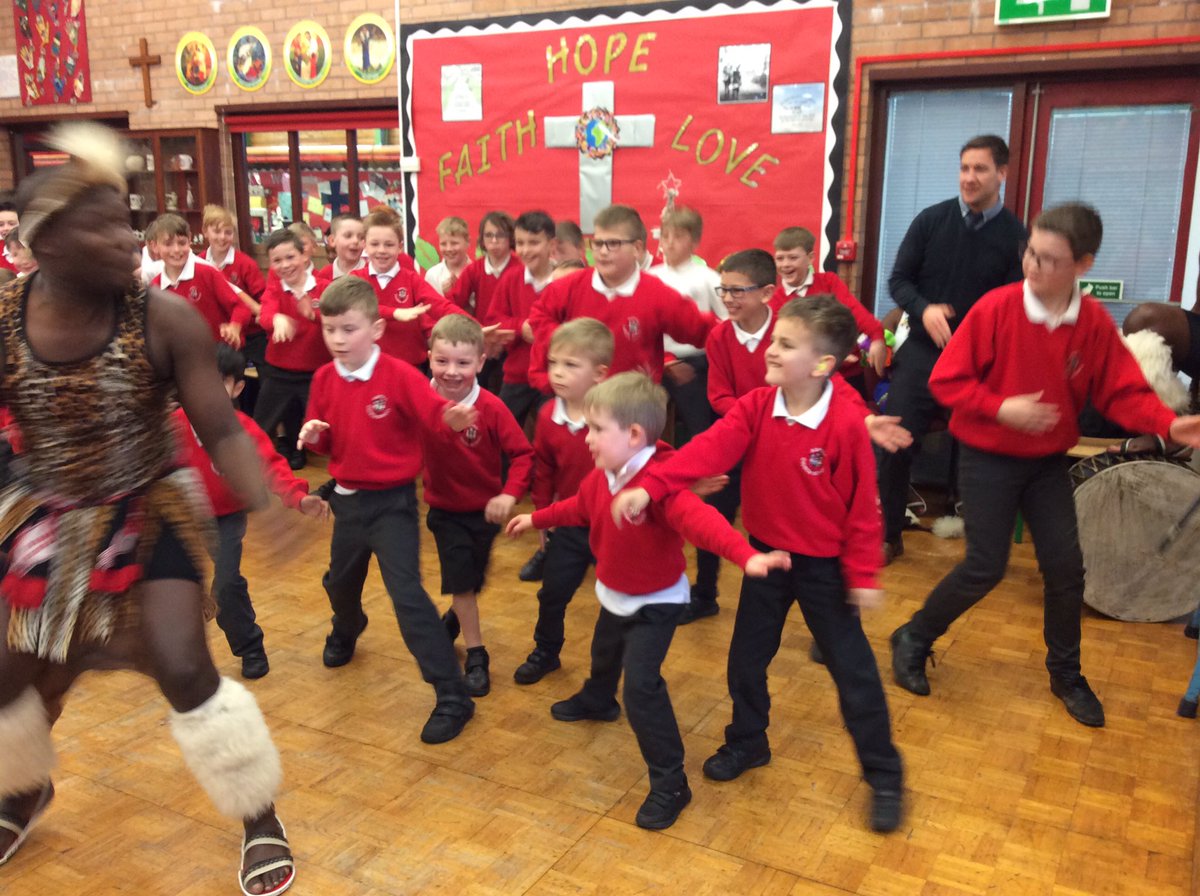 class4aspull's tweet photo. We were then able to join in with some of the wonderful dancing! #TheMightyZuluNation #acpsdiversity https://t.co/GMDXNSvvx8