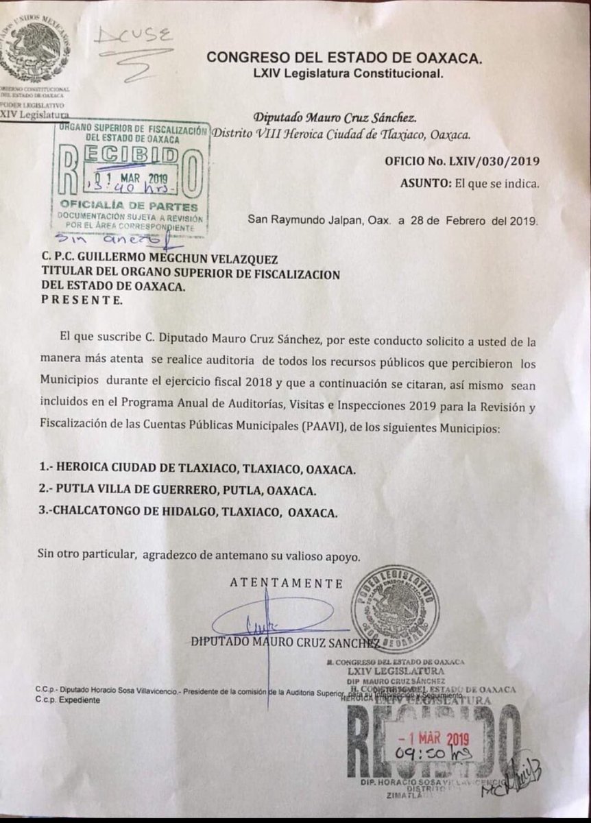 LagarrapataS22's tweet photo. Al puro estilo #Priiista el finísimo Dip. Mauro Cruz S. @CEEMorenaOaxaca abusando de su posición amedrenta a Ediles que no quisieron trabajar con sus empresas constructoras. Envía oficio al Órgano Superior de Fiscalización para “revisar” sus cuentas públicas Municipales. https://t.co/LCXQHFB1IO