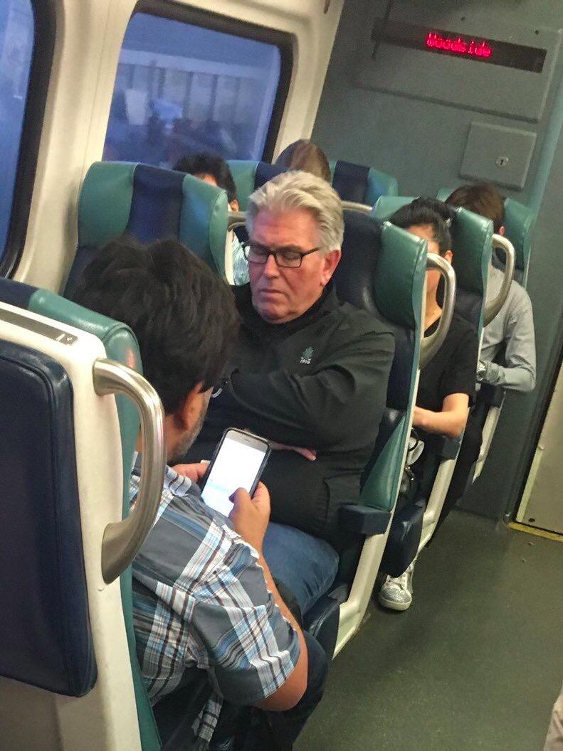 geneo721's tweet image. You think he feel asleep talking to himself, or listening to a replay of his show?