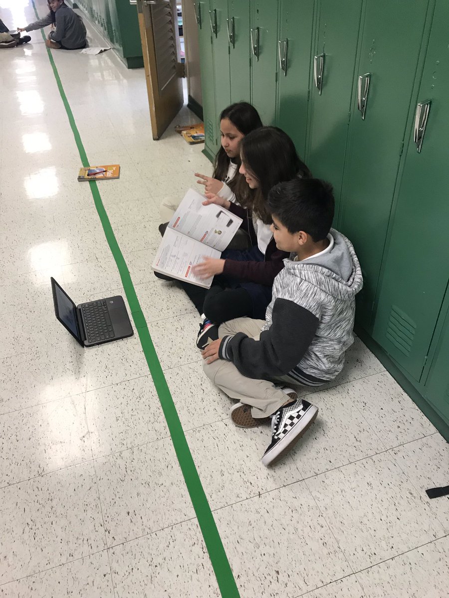 KramerDISD's tweet image. Mrs. Santana’s 5th graders are using Flipgrid to answer questions on stem and leaf plots! #flipgrid #mathproblemsolving