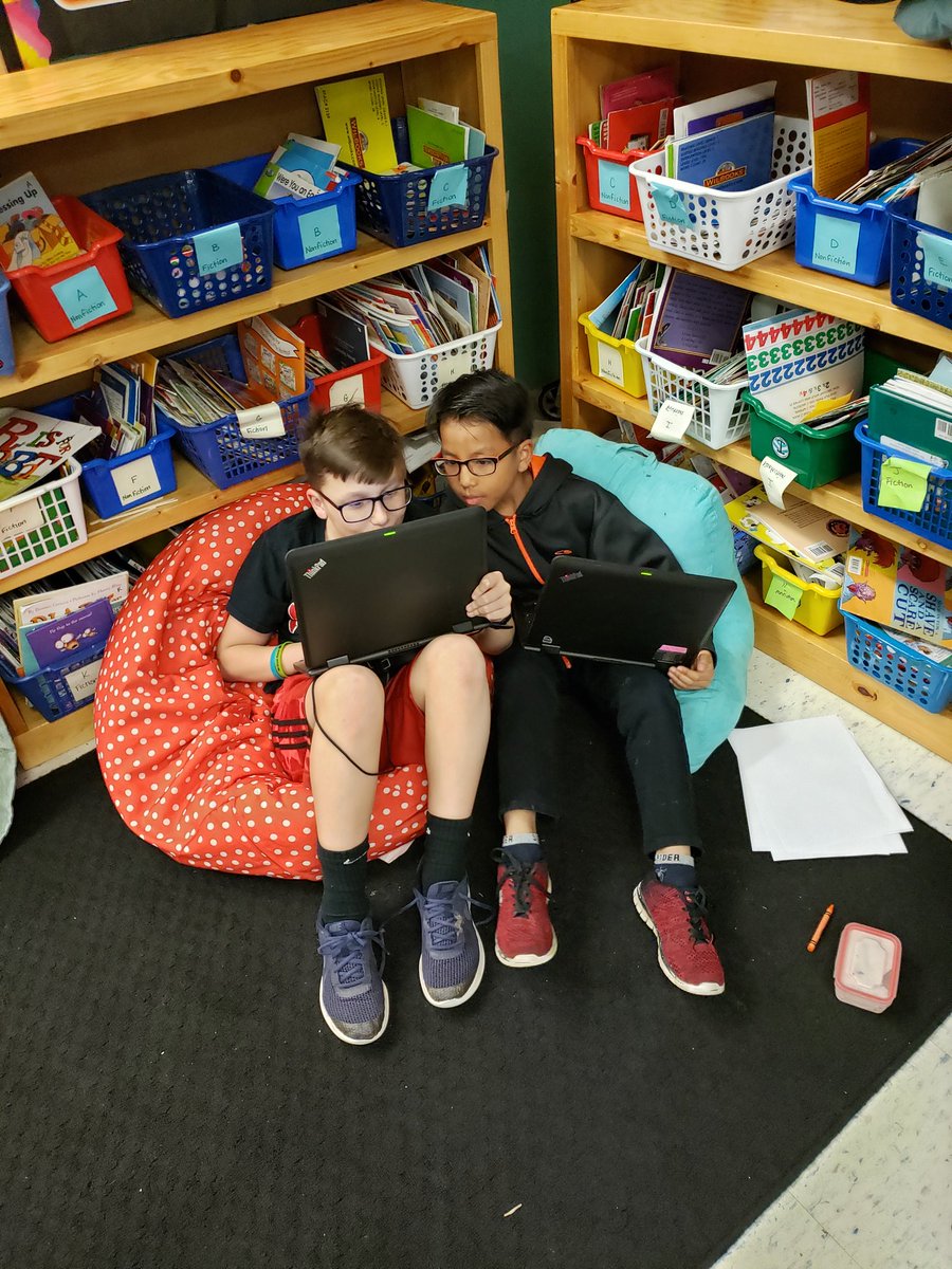 RobertsRascals's tweet photo. This week in #recclub we are researching bridge types, ready for our popsicle bridge challenge next week! We're also engineering our own bridges online! #steam #TeamUCPS #howiparticipate @RimmerEdTech @AGHoulihan @hembybridge @ParticipateLrng @UCPS_MonroeNC https://t.co/ihC024T8sW