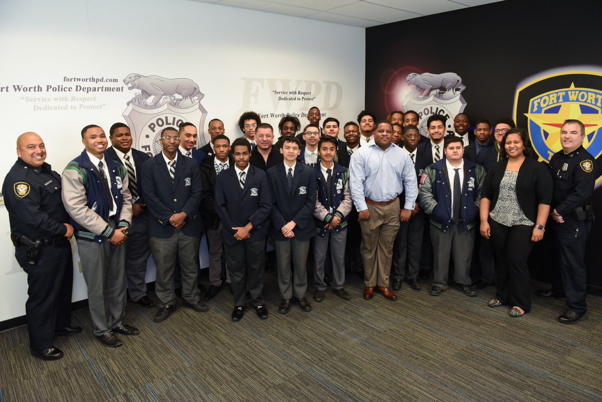 fortworthpd's tweet photo. We had a great time meeting these fine young men from @FortWorthISD Young Men's Leadership Academy.

#TheFutureIsBright https://t.co/vPomCaOYD8