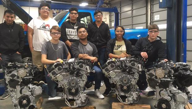 ToyotaPolicy's tweet photo. Delivery for Russellville! 50 #STEM students enrolled in the school's Automotive Technology Program will now be able to study four brand-new, Toyota engines provided by the Huntsville plant. #futureofwork #workforcedevelopment https://t.co/9ftgVhe8RE https://t.co/7dRt6WwLuX