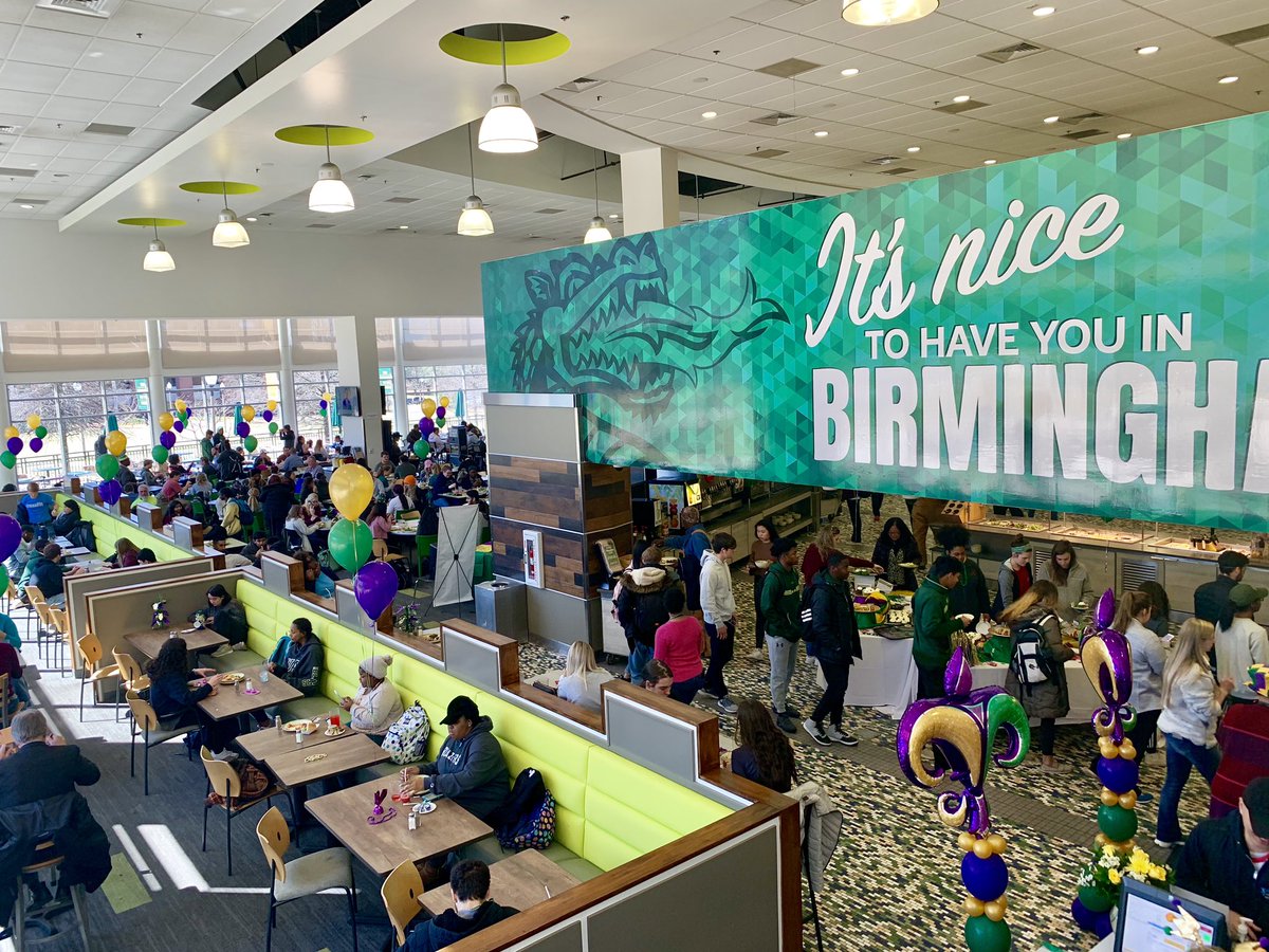 UABStudents's tweet photo. #MardiGras #FatTuesday @UABDining https://t.co/eevFkokEQA
