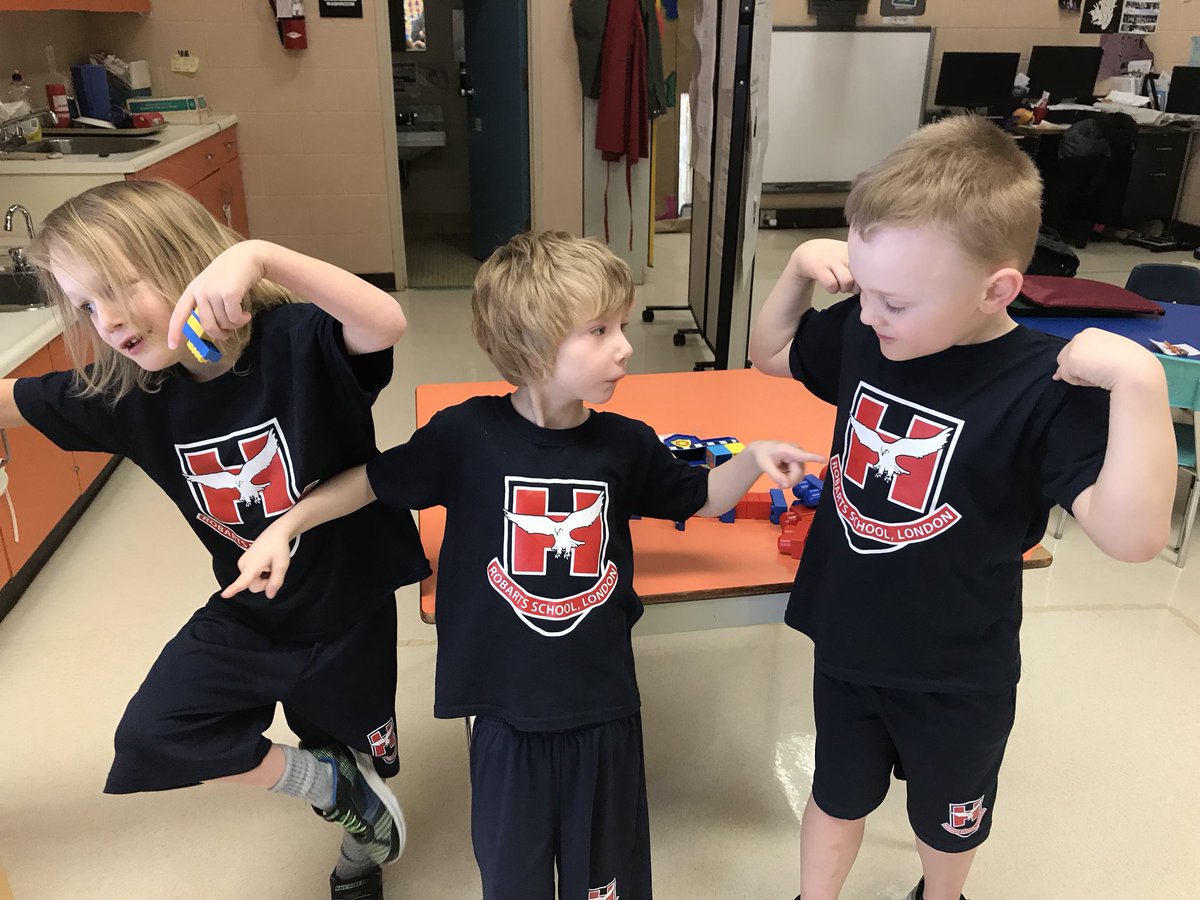 RobartsSchool's tweet photo. Kindergarten students proudly wearing our Robarts gym gear! https://t.co/sPccGAEzdk