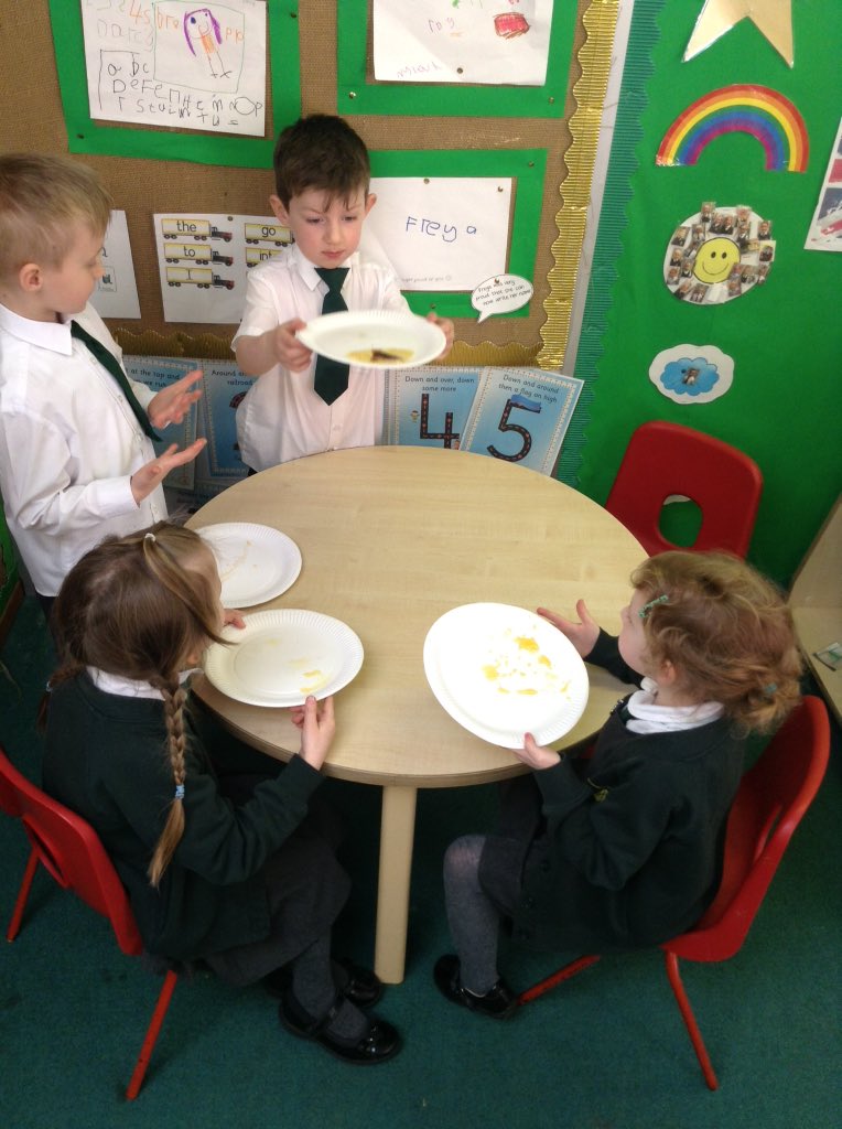 peafieldacorns's tweet photo. Eating them was the best part. A few even licked the plate clean!! #firsthandexperiences #earlyyears https://t.co/gzc2aQQ8SV