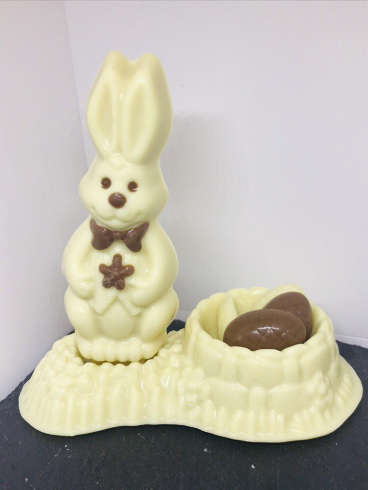 SchocolateCc's tweet photo. It’s been busy busy busy at CC’s this last week.
BUT we always have time for the Easter bunny who is sharing a cup of tea with me this evening 😉#glutenfree #artisan #chocolate #easter #easterbunny #belgianchocolate #vegetarian #gift #eastergift #madeinscotland #tasty #delicious https://t.co/9bZz0DHOzL