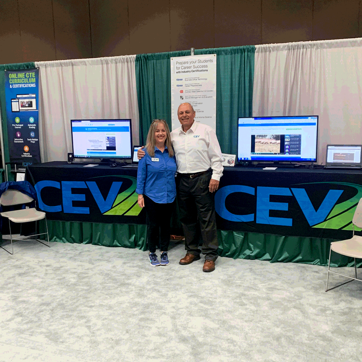 iCEVonline's tweet photo. Maggie McGill and Steve DeRose at the Educating for Careers
Conference in Sacramento, CA. #EFC2019 #CalCTE https://t.co/2HHW9R6S6v