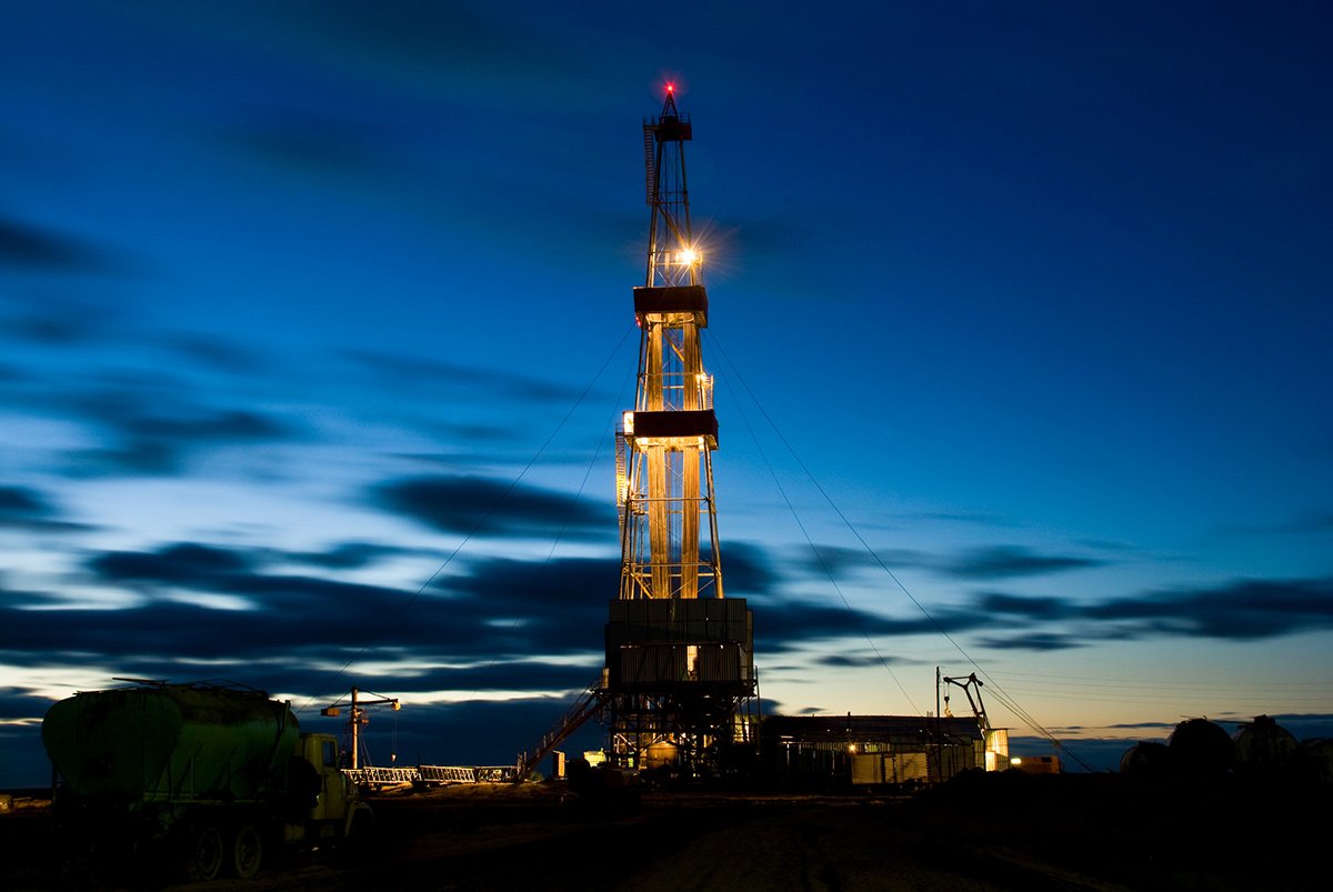 SPGEnergyOil's tweet photo. . @Chevron + @exxonmobil eye big increases in #Permian growth into the 2020s | #crudeoil #natgas | https://t.co/Fm9DAsOqfG https://t.co/Xqmda0ytAG