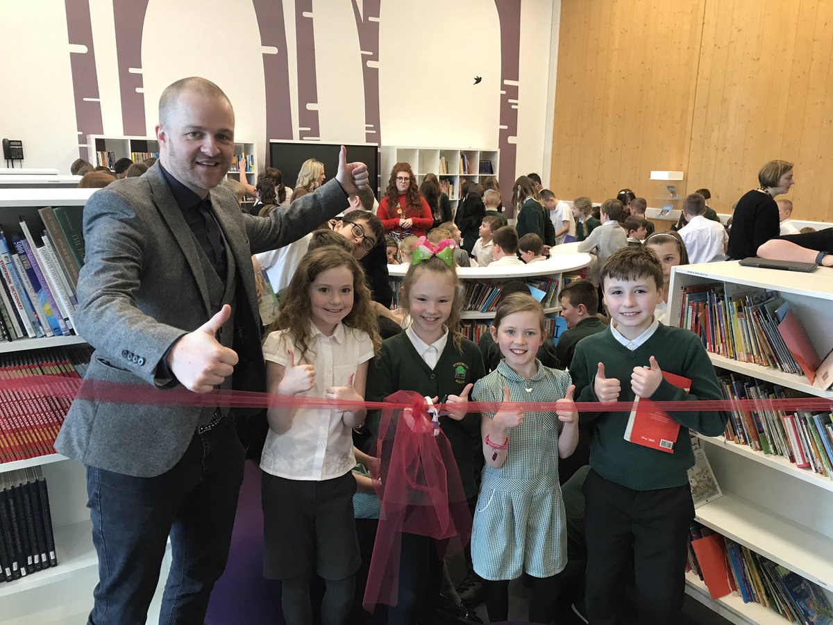 Stoneywood_1's tweet photo. Today we welcomed @gavinoattes to help us launch our ‘love to read’ scheme and open our library.  We look forward to reading more of #diaryofabrilliantkid and sharing our thinking with you 🤪 #inspire #lovetoread #letmechoosemyownbook https://t.co/GbGShczqVw