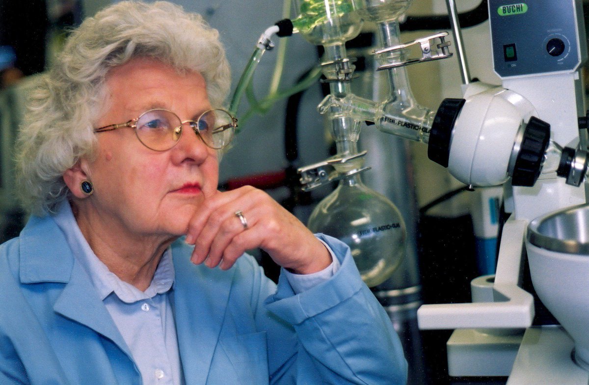 InventorsHO's tweet photo. InventorsHOF: Honoring #NIHF Inductee Ruth Benerito for keeping our shirts wrinkle-free, thanks to her innovations of Wrinkle-Free Cotton. https://t.co/38PqsUn2e7 #WomensHistoryMonth https://t.co/ABedUQeDgR