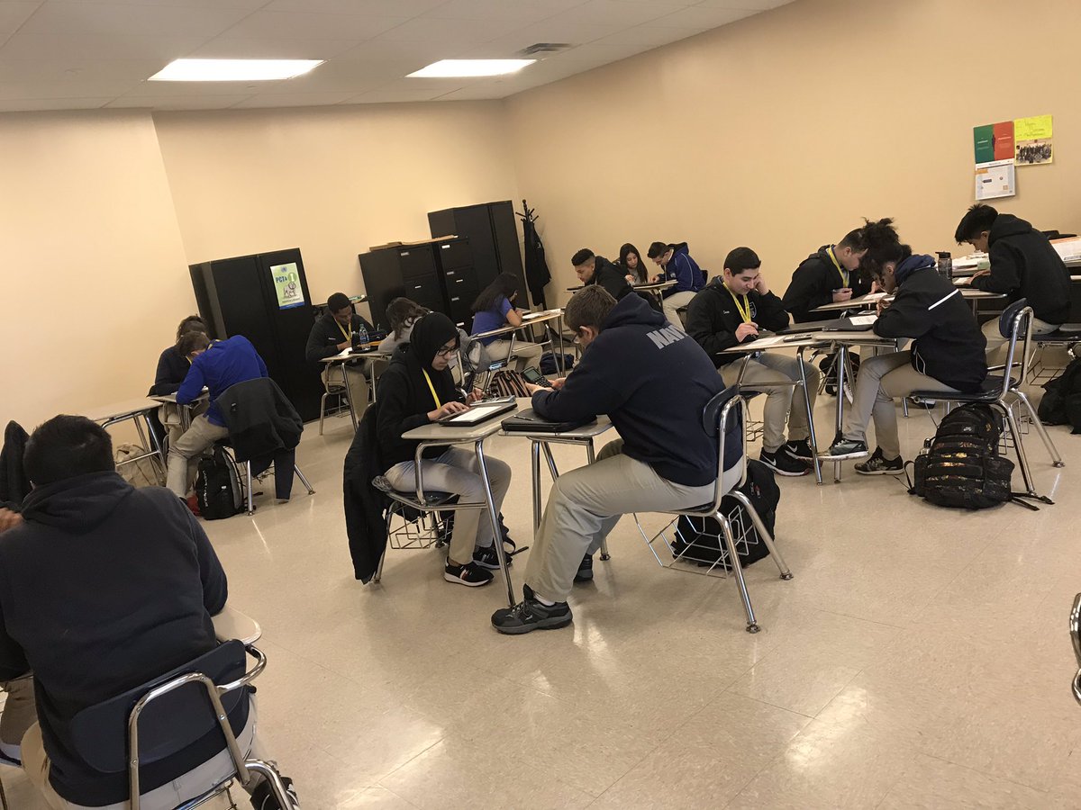 MsJBorbon's tweet photo. Who can come up with the worth of the company first? #accountingcompetition #naf #pcti #teamwork @AOFPCTI @NAFCareerAcads @PCTI1 @PCTI_2021 https://t.co/UO3ZgOA03o