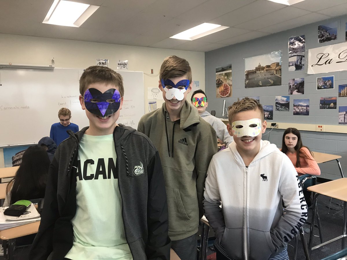 prof_sasso's tweet photo. @sms6east @sms6West Italian students celebrating CARNEVALE @AHSD25South #southlearns https://t.co/C5NINfoezU