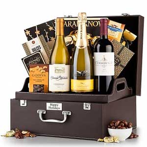 MyKitchenMyLimi's tweet photo. DESCRIPTION
Gift Includes:
A trio of prestigious wines
Signature Smoked Salmon
Smoked Gouda Cheese with complimentary Cheese Serving Utensil
Rosemary &amp; Garlic Crackers
Award-Winning Large Vanilla Caramels
Jalapeno Cheese Biscuits, and more.

https://t.co/xN7cuDigQo https://t.co/ltQAqB5tQ6