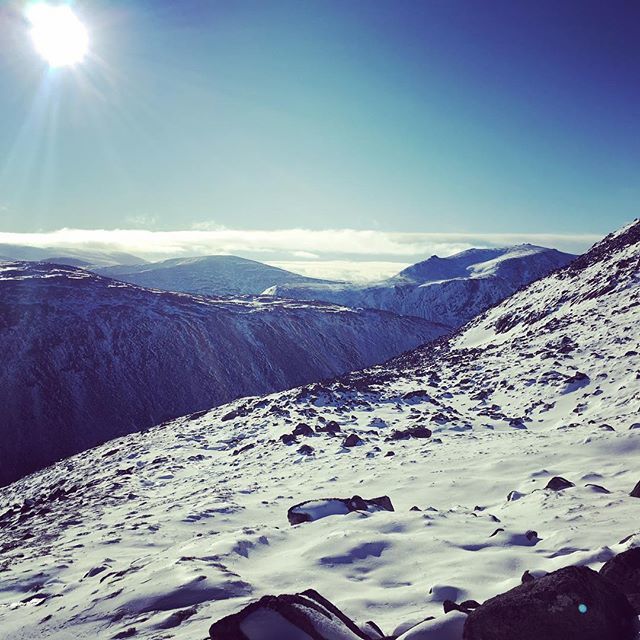 digilbertclimbs's tweet photo. Such a great day with Ed who has a thing about boots. Never have I had so many photos taken of my feet! #slactive @scarpa_uk @grivel @deuter @edsmithphoto https://t.co/HneZLrWqHr