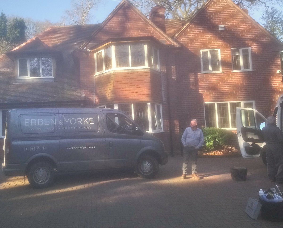 eywindows's tweet image. Ade in deep thought as he awaits the arrival of of our customer's new R9 windows at this weeks job in Little Aston. #residencecollection #R9 #projectmanagement #designsupplyinstall #luxurywindowsystems