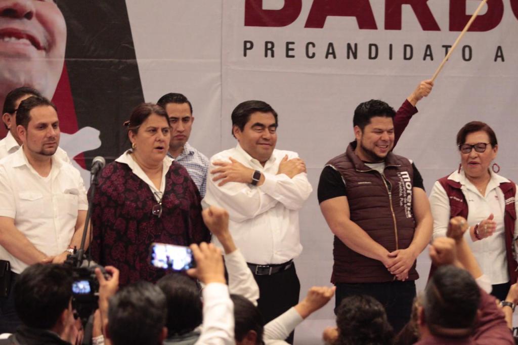lapasarelamx's tweet photo. SER GOBIERNO NO IMPLICA TENER QUE INCURRIR EN LA CORRUPCION, DICE MIGUEL BARBOSA https://t.co/4N0gfQtNr5 https://t.co/rwn7iGrmE3