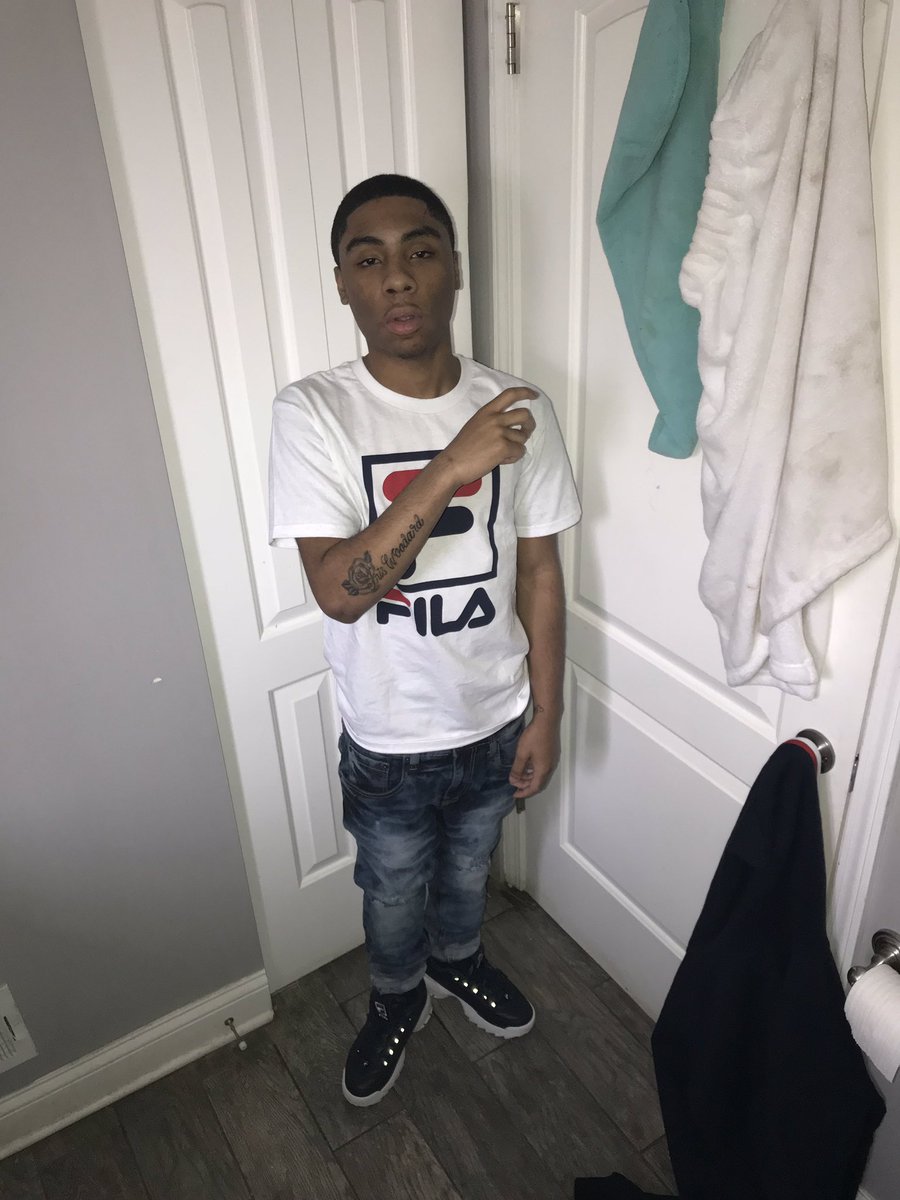 lillj__'s tweet photo. Keep the love give me the loyalty💯🖤 https://t.co/l4hgieIWEy