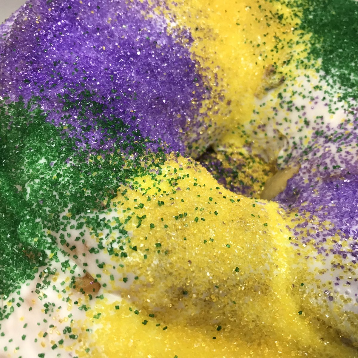 We’ve got a King Cake! (And a free espresso drink for whoever finds the baby!!!)
Also! Spicy Cajun Red Beans and Rice soup (with @smokinggoosemeatery Andouille and Tasso! YUM!) for all of your #FatTuesday needs