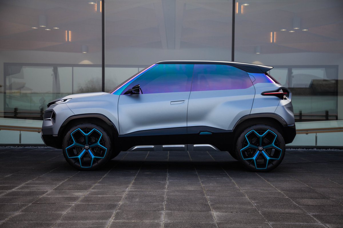 TorqueIndia's tweet photo. @TataMotors NEW TRENDSETTER #H2X CONCEPT AT #GIMS2019 ,locks horns with Suzuki #SConcept , #KUV100 & #IGNIS When launched ! https://t.co/VCfmQwv5Kz