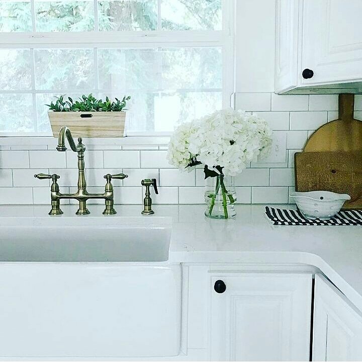 Design from Monique @thethankfulfarmhouse using Premium White Hydrangeas from Gallonei.com @gallonei.flowers Free Shipping #weddinginspiration #wedding #flowers#weddingstyle #love #hydrangeas #catering #flowersbygallonei #white Flowers By Gallon E&amp;I #gallonei#hydrangea