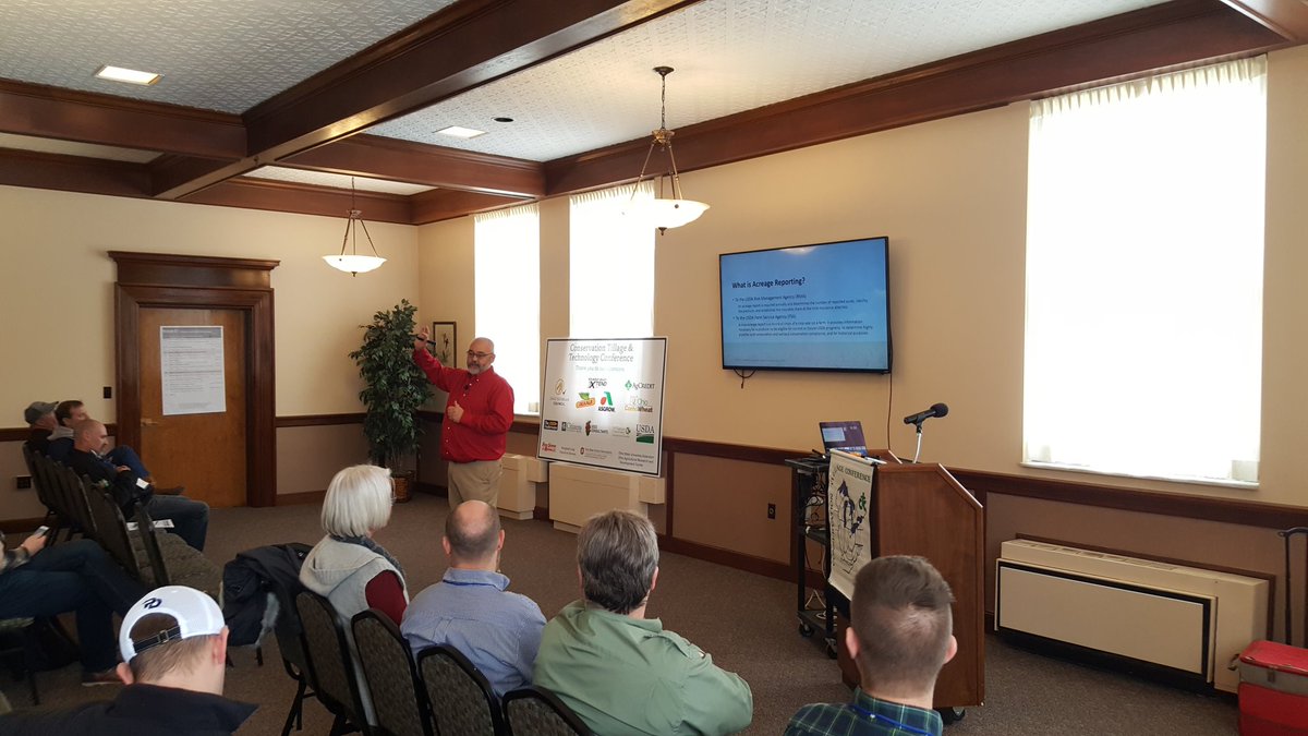 OhioStatePA's tweet photo. Learning about automated USDA reporting and how to leverage #farmdata to bring efficiency and value in the #precisionag session at #CTTC19. @JWW72 #CFAES https://t.co/bqDJyJWEr6