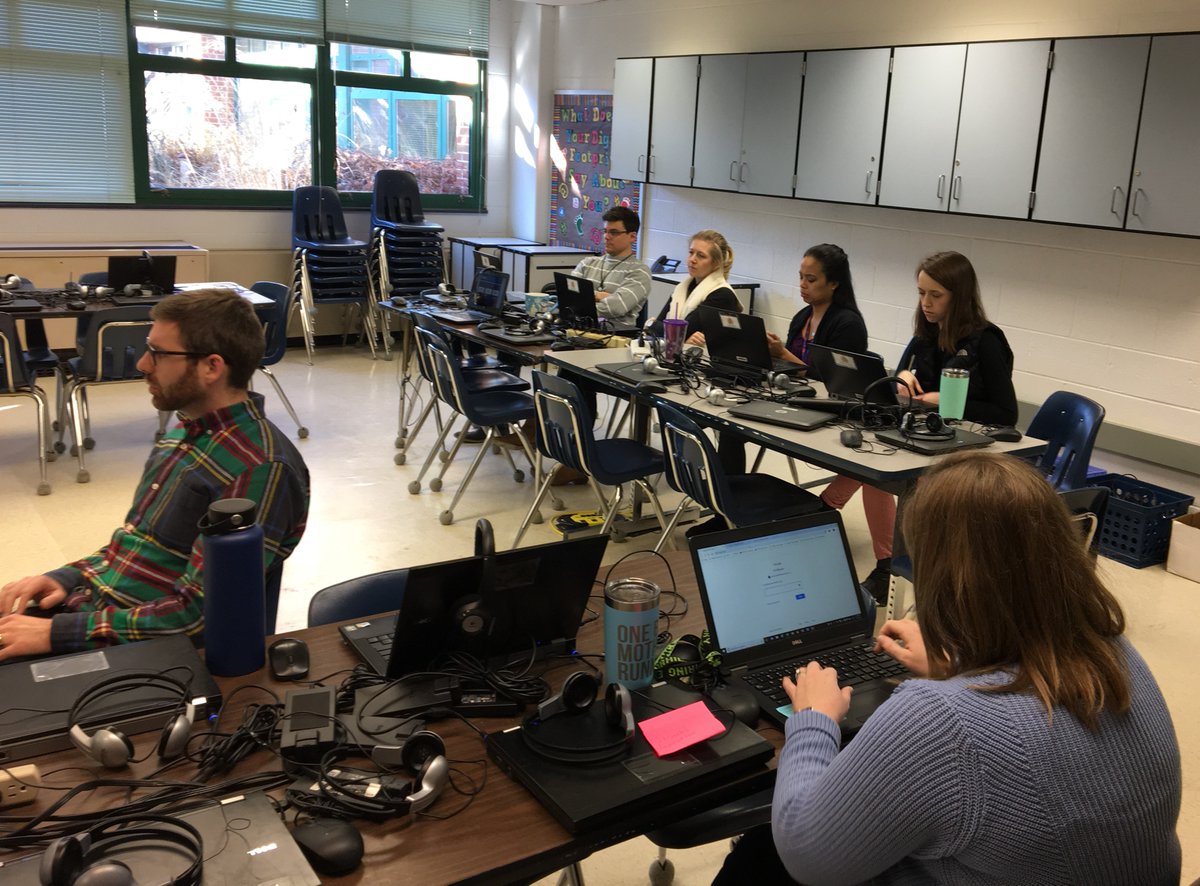 SGiese15's tweet photo. For #TechLabTuesday, @BrigidDux and I hosted a collaborative learning session with @FairhillES teachers. We shared ways to integrate @PearDeck so that lessons become classroom conversations and teachers can use student feedback to guide their instruction in real time. https://t.co/nlxUxdIVsa