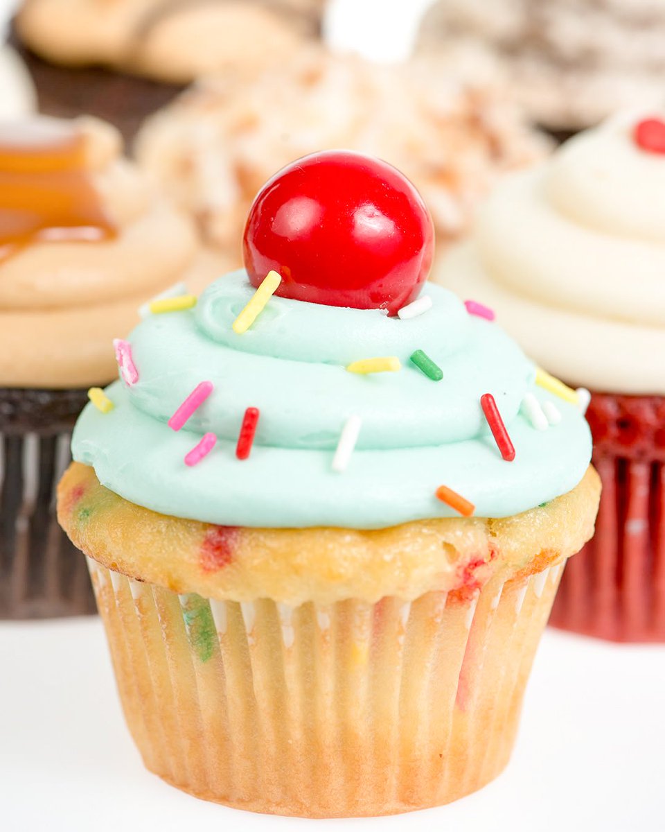 Utah, friends! It's $2 Tuesday. That's right...cupcakes are just $2 all day*. Come see us while supplies last.* Not valid for orders/future orders. Not valid with other offers  #cupcakes #sweettoothfairy