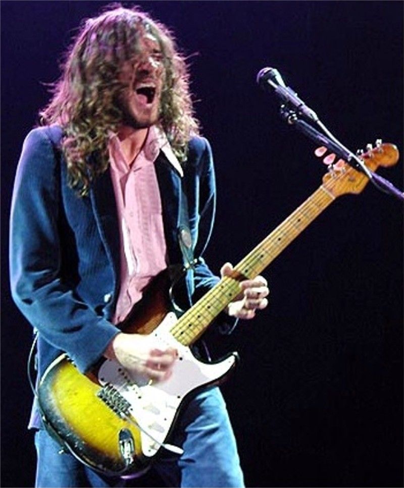 Happy birthday to former Chili Peppers John Frusciante! 