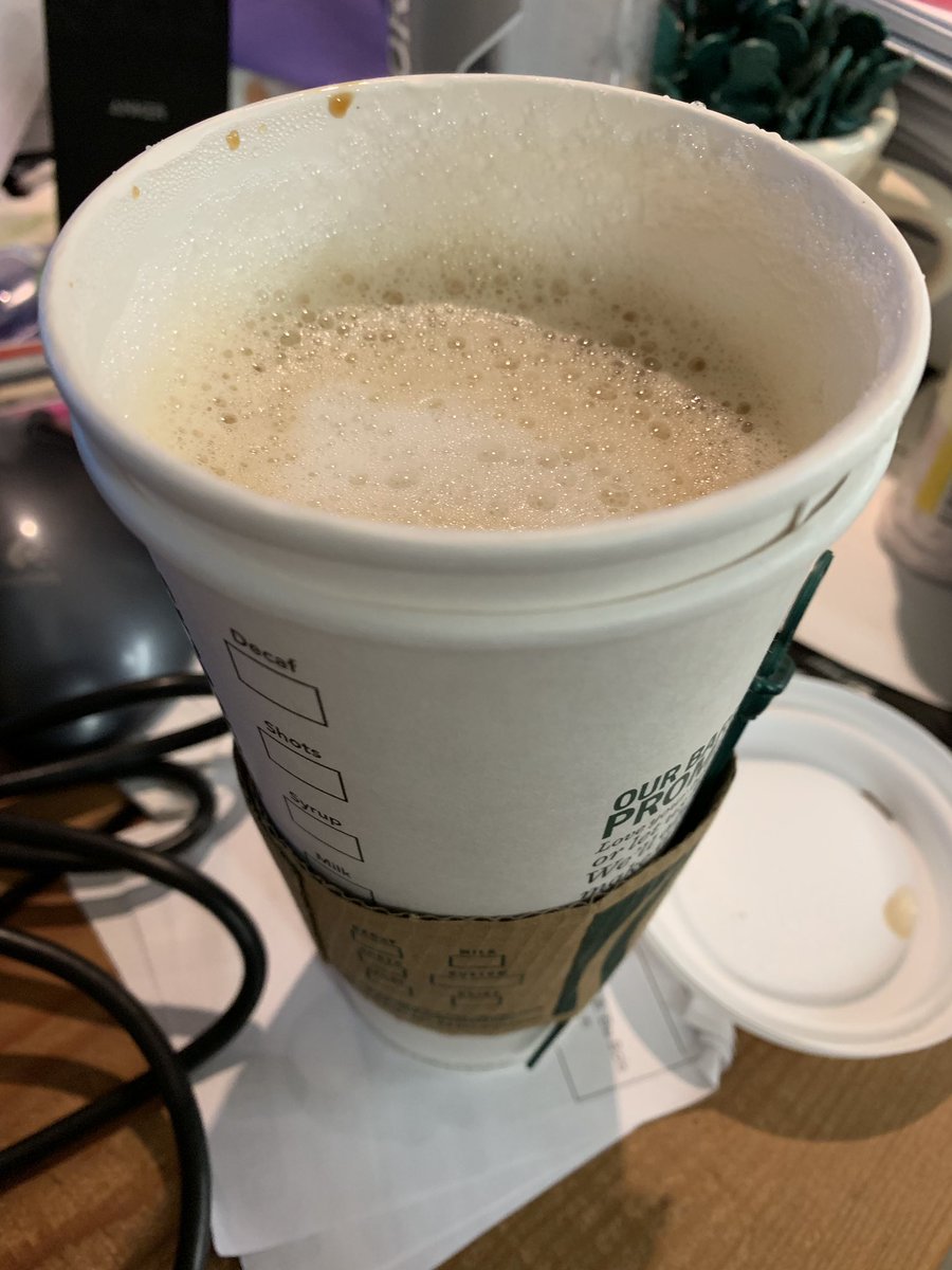 carrierae's tweet photo. Not actually a venti latte with light foam @Starbucks. Foam doesn’t settle  THAT much (former 9-year partner) and I haven’t had a drop yet. Is it standard practice to not fill the cups anymore?!?!? Not to mention I order light foam because I want it filled to the brim. 😡😡😡 https://t.co/aat1M1j1Zg
