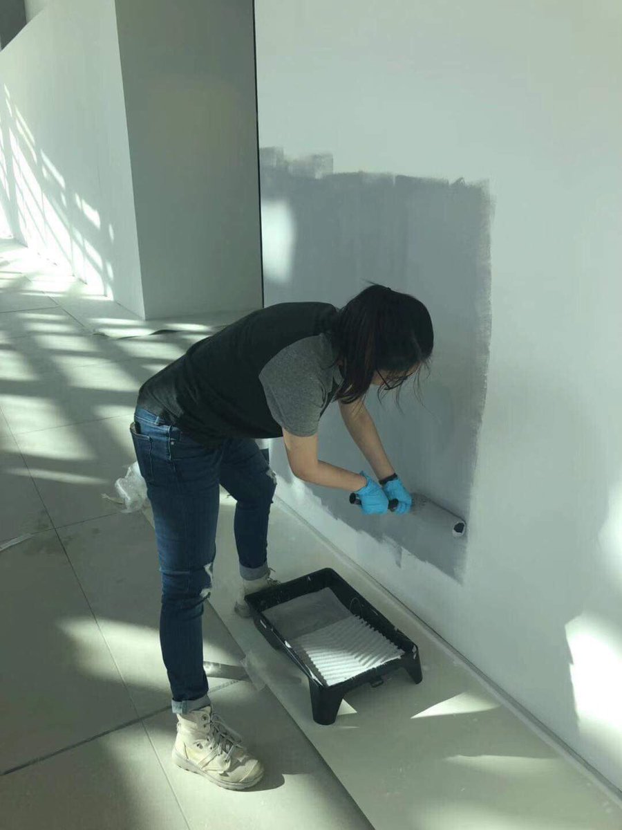 AmagsUol's tweet photo. Installation Day 1: Painting walls and preparing for the opening on Friday, 6-8pm @TheGalleryDMU
#OneSecondFeature @LeicsMusStud @DMUFineArt https://t.co/EDmtC4c8hP